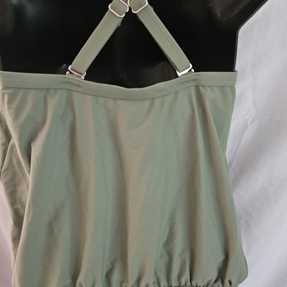Cupshe Olive Green Gathered Halter Top - Picture 2 of 3